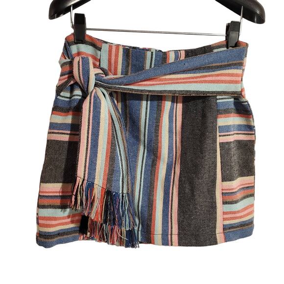 Guess NWT Silas Bordertown Multi Stripe Mini Skirt Womens Size 0 Boho Woven - Picture 1 of 13